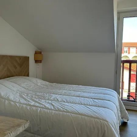 Lumineux Avec Balcon A Socoa, Proche Plage - Fr-1-239-865